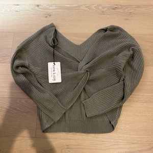 BRAND NEW gorgeous taupe knit sweater